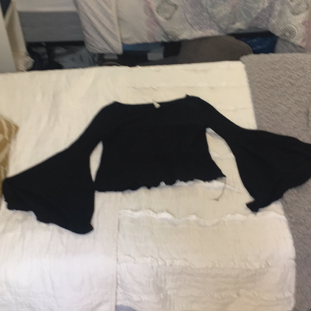 Bat sleeve going out top